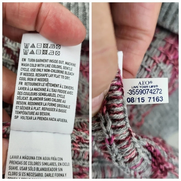 American Eagle Aztec Hooded Pullover Sweater Size Small FLAWED - Picture 16 of 16